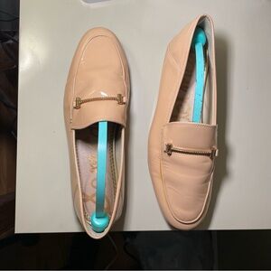 Sam Edelman Woman’s Cream Flats Loafers with Slip-On Style and Rounded Toe